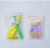 小樂器：橡皮筋吉他，鳥笛，排蕭